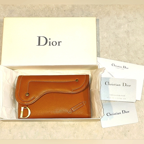NEW CHRISTIAN DIOR MEDIUM SADDLE BI-FOLD WALLET WITH CD CHARM FULL INCLUSION COA - Picture 3 of 16